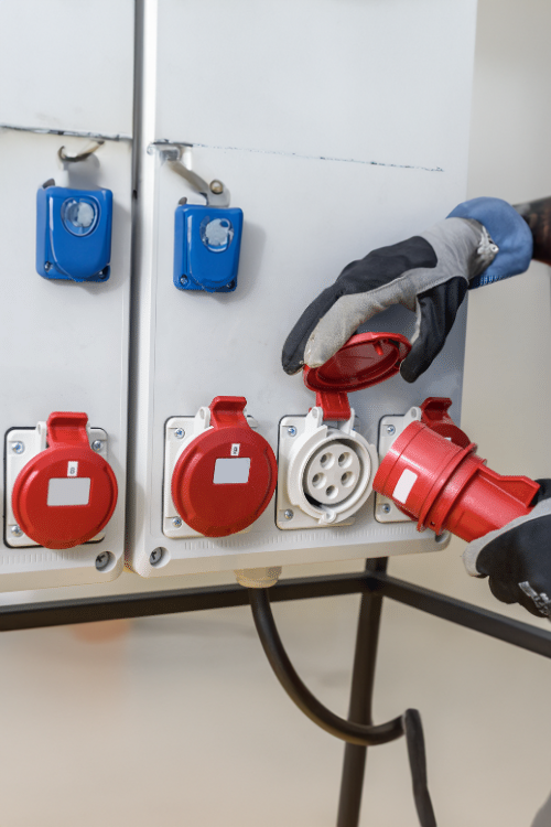 Rodzaje gniazd siłowych